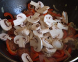 Foto del paso 4 de la receta: Tortillas rellenas con chorizo colorado