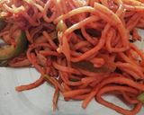 A picture of step 3 of Hakka Noodles.