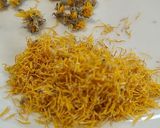 Foto del passaggio 2 della ricetta Polvere di petali di calendula