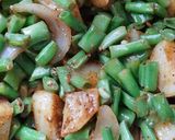 A picture of step 4 of Beans ki sabji.