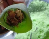 Foto langkah ke 4 dari resep Kue Putu ayu gula merah.