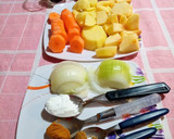 Foto del paso 1 de la receta: Manzana 🍎 y pollo al curry 🐔🥕🍇