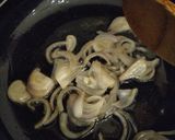 A picture of step 4 of Spicy stir fry squids with Lime.