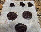 Foto del paso 8 de la receta: Galletitas de Navidad de almendras y cacao