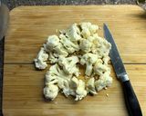 A picture of step 1 of Cauliflower curry - vegan.