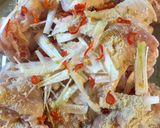 Hình bước làm 1 của món Canh kim chi gà !