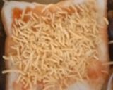A picture of step 1 of Bread namkeen.