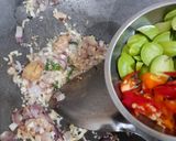 Foto langkah ke 3 dari resep Tumis Cumi Telor & Pete by jesslyn orlane.