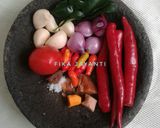 Foto langkah ke 3 dari resep Pepes Ikan Pindang Pencit.