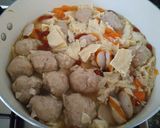 Foto langkah ke 4 dari resep Sup Kembang Tahu Bakso.