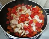 รูปขั้นตอนการทำที่ 3 ของ นาน ไก่ซอสพริกหวาน สลัดกุ้งอะโวคาโด