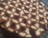 Foto langkah ke 10 dari resep Brownies Kukus Ketan Hitam motif Batik.
