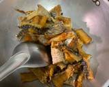 กระเพราปลากรอบ วิธีทำสูตร 3 รูป