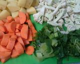 Foto langkah ke 1 dari resep Sop kepiting.
