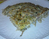 Foto del paso 6 de la receta: Tortilla de cebolla, soja germinada y jamón serrano
