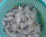 Hình bước làm 1 của món Canh chua mực 🐙