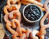 A picture of step 6 of Churros.