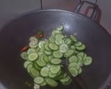 Foto langkah ke 4 dari resep Tumis timun.