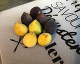 Une image de l'étape 1 de Duo de figues miel, feta et origan.