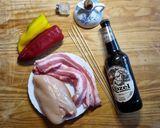 Foto del passaggio 1 della ricetta Spiedini di pollo marinati nella birra scura