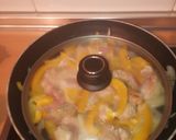 Foto del paso 1 de la receta Pollo con verduras y naranja en reducción de soja