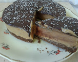Foto del paso 8 de la receta: Torta helada de queso crema y dulce de leche con cubierta de ganache