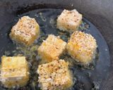 A picture of step 4 of Pea noodle Stir fried with crispy mustard and turmeric tofu.