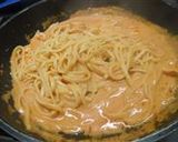 Foto del passaggio 4 della ricetta Linguine alla crema di scampi