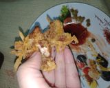 A picture of step 4 of Potatoes chicken pakora.