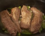 A picture of step 1 of Crock pot sirloin tips.