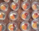Foto langkah ke 6 dari resep Puding Buah Cup.