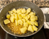 Foto del paso 4 de la receta: Guiso de patatas con salchichas frescas
