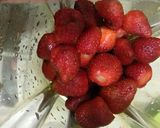 Foto langkah ke 1 dari resep Jus strawberry.