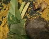 Foto langkah ke 2 dari resep Ayam goreng serundeng.