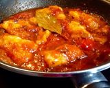 Foto del paso 3 de la receta Abadejo en salsa de tomate y pimientos del piquillo