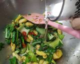 Foto langkah ke 3 dari resep Tumis Jagung Putren dan Pakcoy.