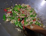 Foto langkah ke 4 dari resep Tumis buncis taoge.