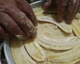 Foto do passo 3 de Cuca Rápida De Banana Com Sorvete De Flocos E Creme