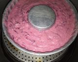 A picture of step 5 of Semolina Beetroot steamed cake.