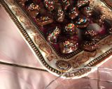 Foto langkah ke 5 dari resep Kurma cokelat sprinkle isi keju.