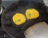 A picture of step 4 of આલુ ટિક્કી ચાટ.