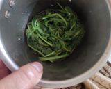 हरा भरा चीला (Hara bhara chilla recipe in Hindi) रेसिपी चरण 2 फोटो