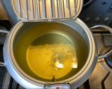 A picture of step 5 of German pork schnitzel.