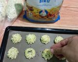 Foto langkah ke 5 dari resep Black Sesame Butter Cookie's.