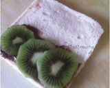 Foto langkah ke 3 dari resep Roti Gulung Nutella.