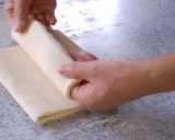 A picture of step 7 of Puff Pastry Sugar Cookies (Leaf-shaped Simple Pies).
