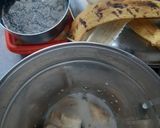 बनाना चिया स्मूदी(Banana Chia Smoothie recipe in hindi) रेसिपी चरण 1 फोटो