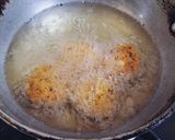 A picture of step 4 of Paruppu Vada.