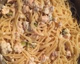 Foto del paso 10 de la receta Espaguetis con trucha asalmonada y alcaparras