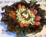 Une image de l'étape 10 de Salade du jardin,tomate cœur de bœuf,fromage frais mariné et ciboulette.